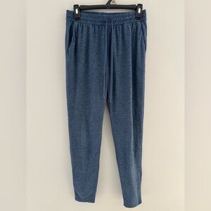 Outdoor Voices Cloudknit Jogger Navy size small